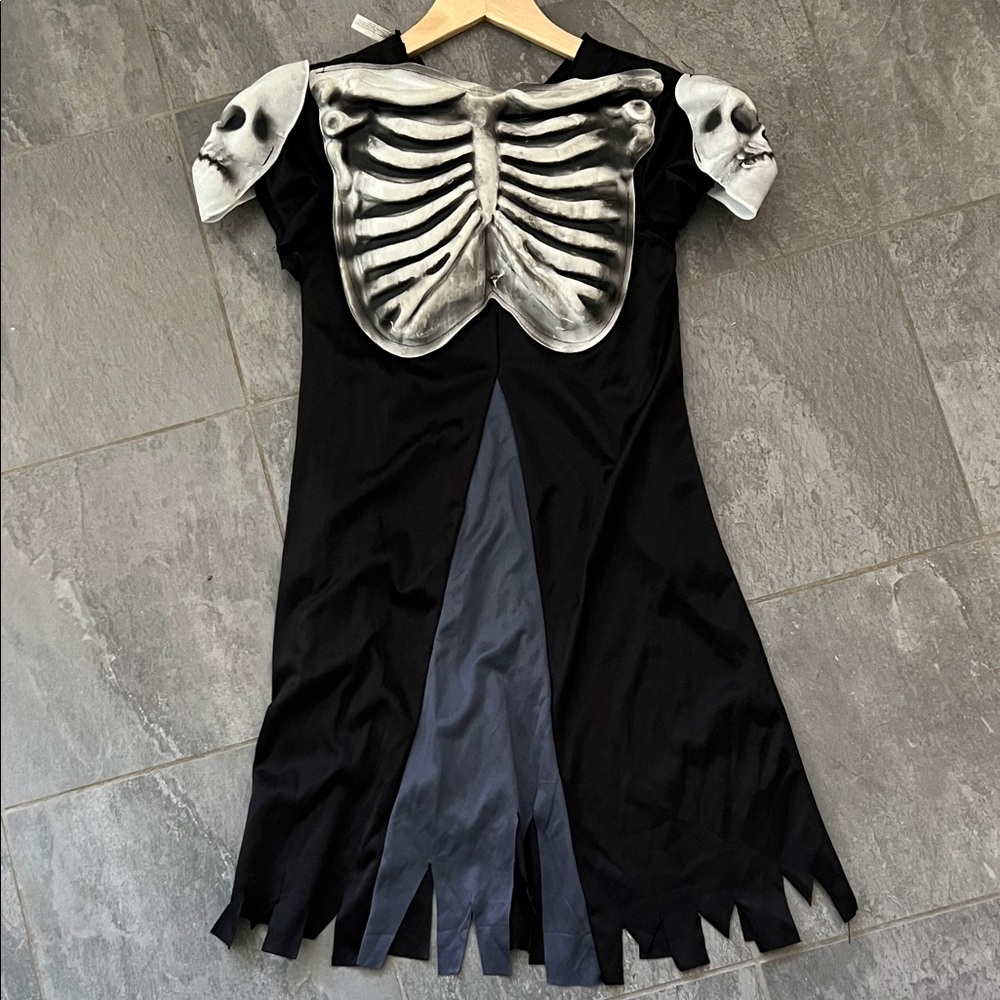 Really interesting Kids Skeleton Costume - Black and Gray!